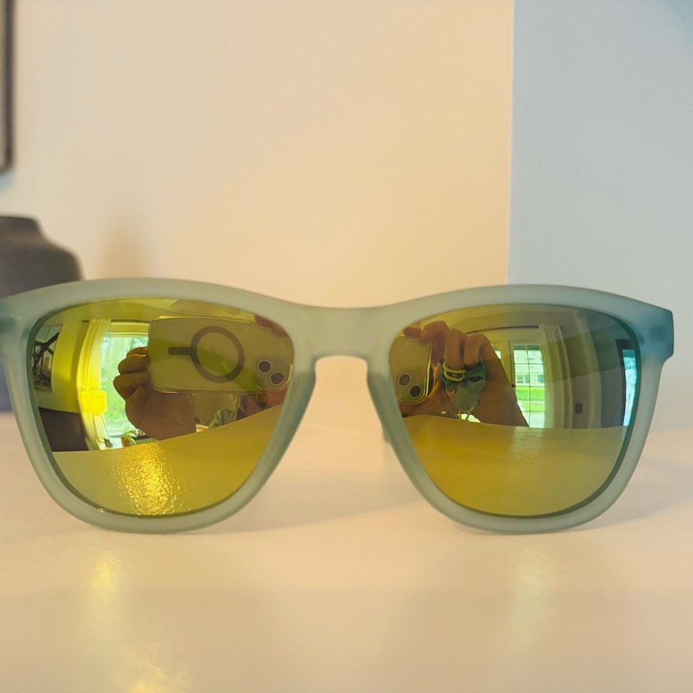 Goodr Sunglasses - Sunbathing With Wizards OG Light Blue